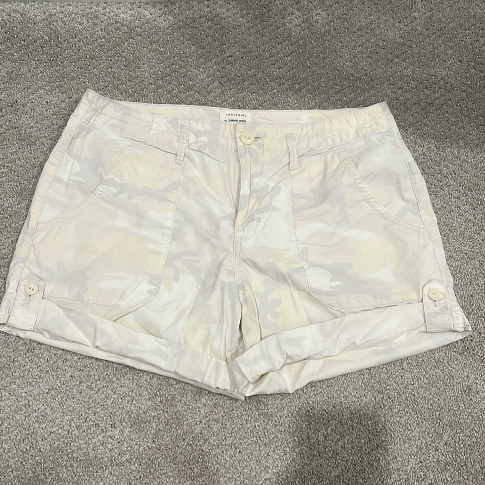 SANCTUARY Camo Cuffed Shorts